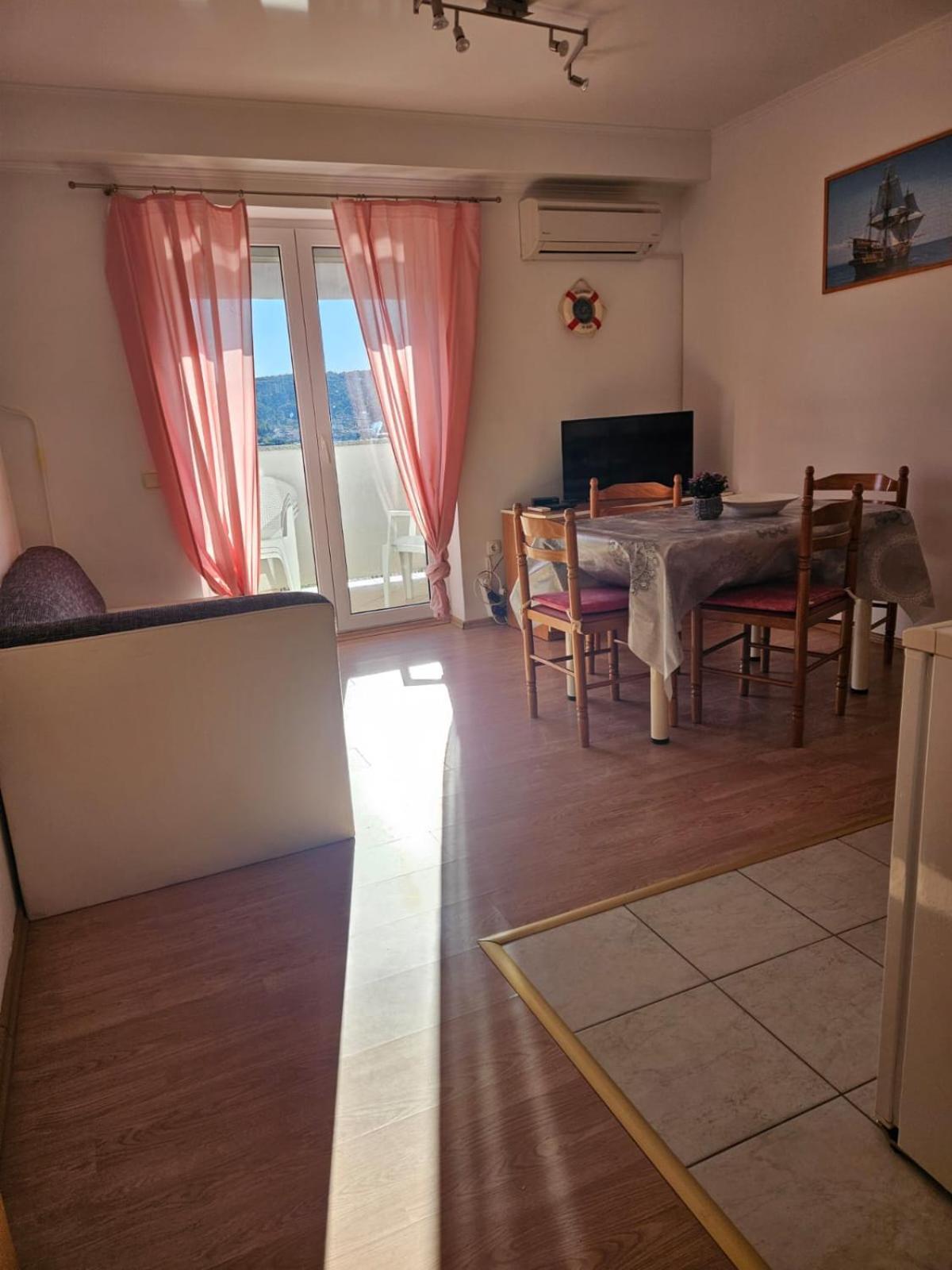 Pljesa Apartments Supetarska Draga Kültér fotó