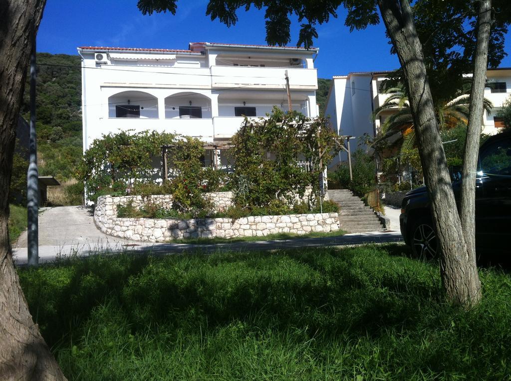 Pljesa Apartments Supetarska Draga Kültér fotó