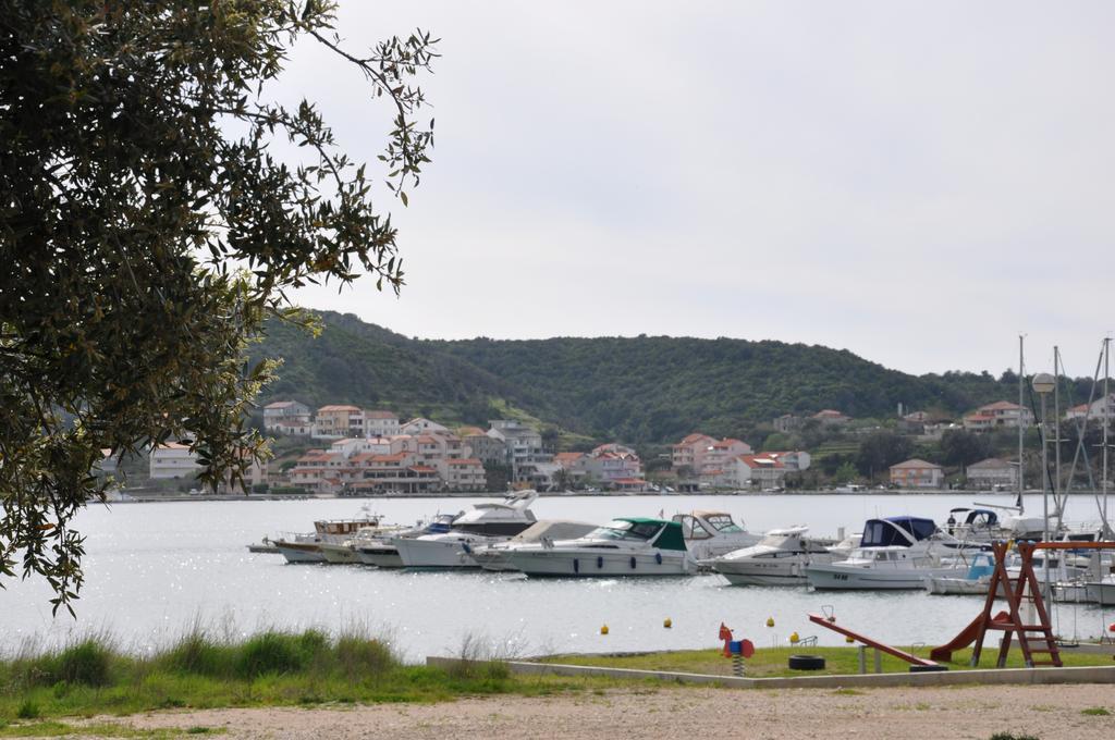 Pljesa Apartments Supetarska Draga Kültér fotó