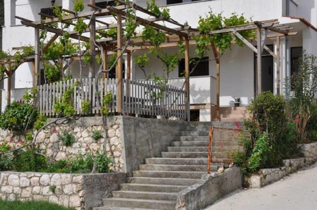Pljesa Apartments Supetarska Draga Kültér fotó