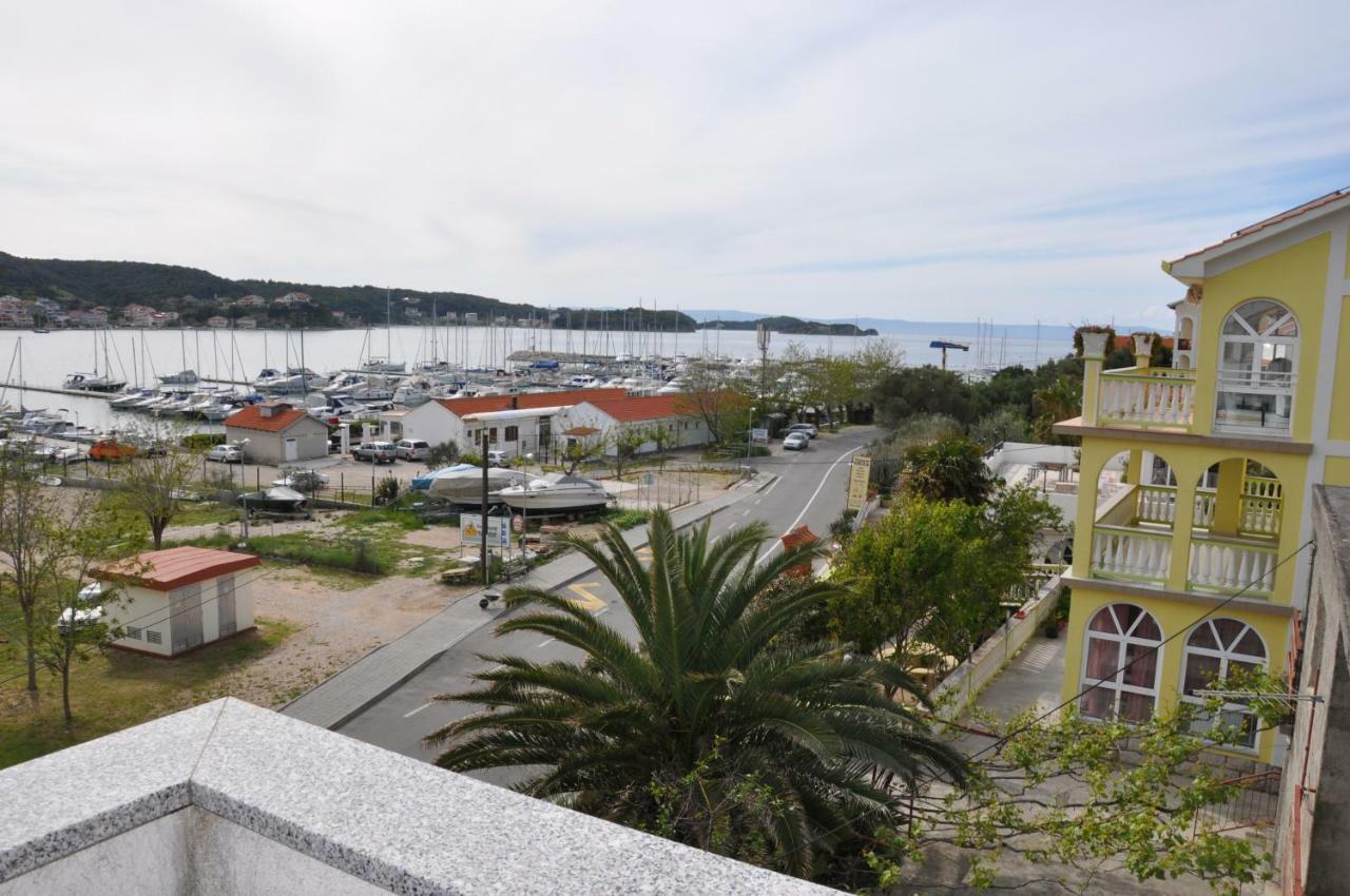 Pljesa Apartments Supetarska Draga Kültér fotó